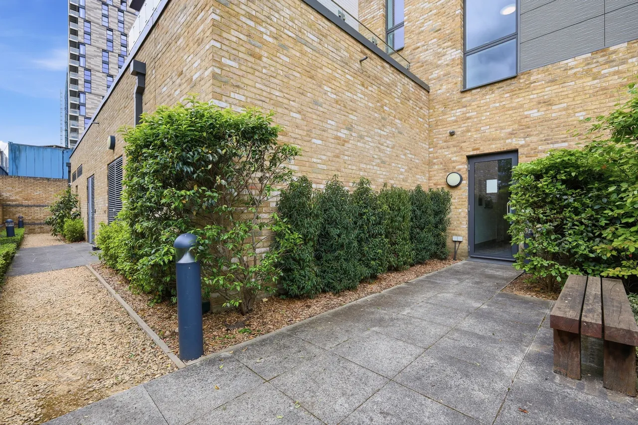 Lamington Heights, London, E14, photo 18