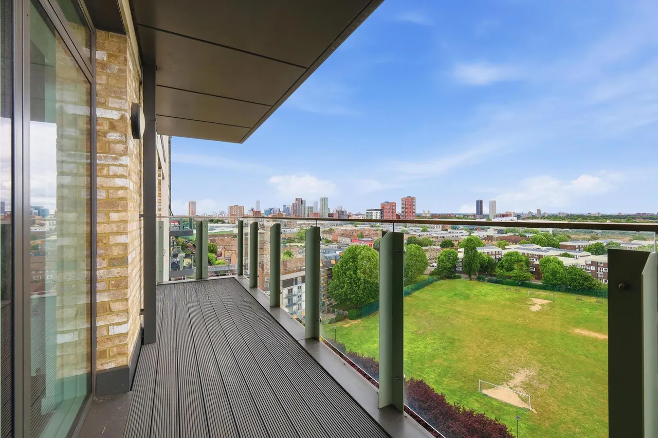 Lamington Heights, London, E14, photo 2