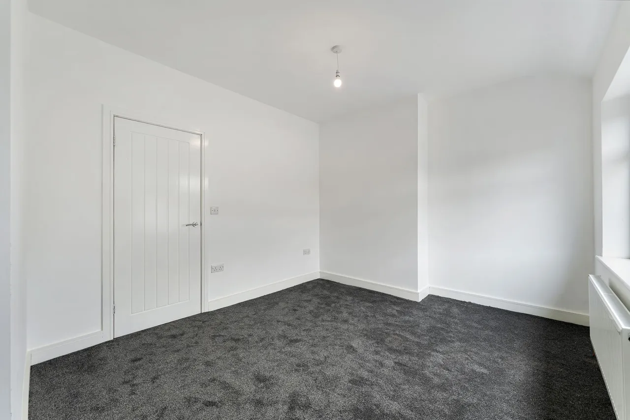 Hale Road, Widnes, Widnes, WA8 8QA, photo 10