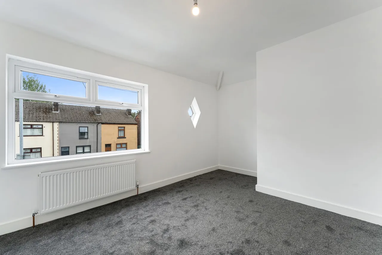 Hale Road, Widnes, Widnes, WA8 8QA, photo 9