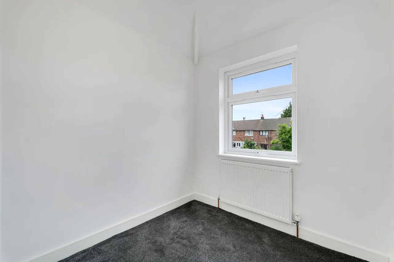 Hale Road, Widnes, Widnes, WA8 8QA, photo 13