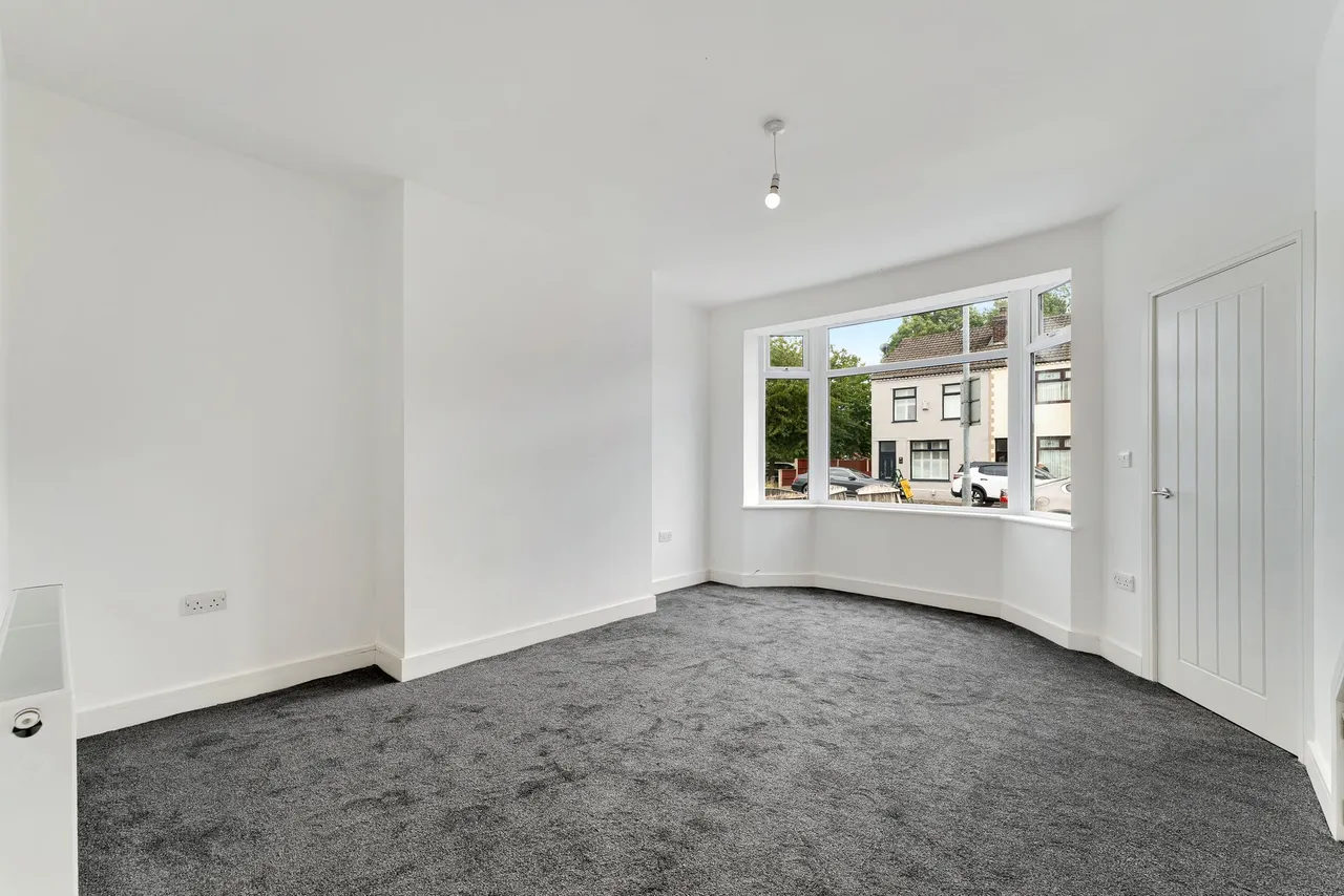 Hale Road, Widnes, Widnes, WA8 8QA, photo 3