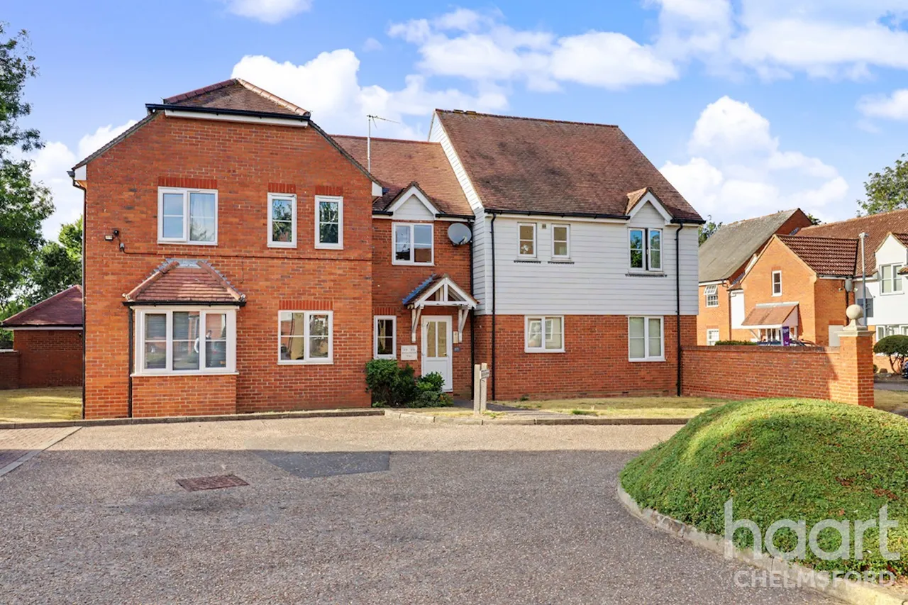 2 bed flat for sale, Shearers Way, Chelmsford, CM3