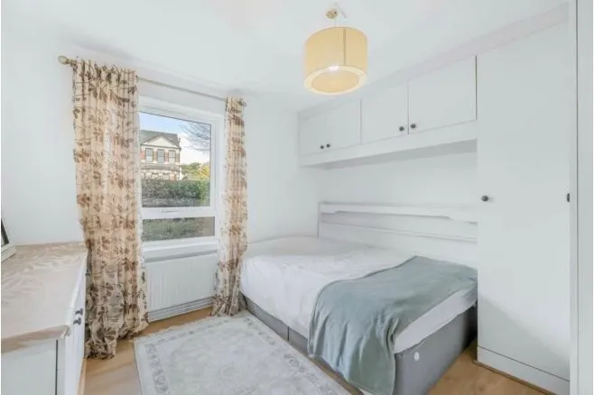 Friern Park, London, N12, photo 10