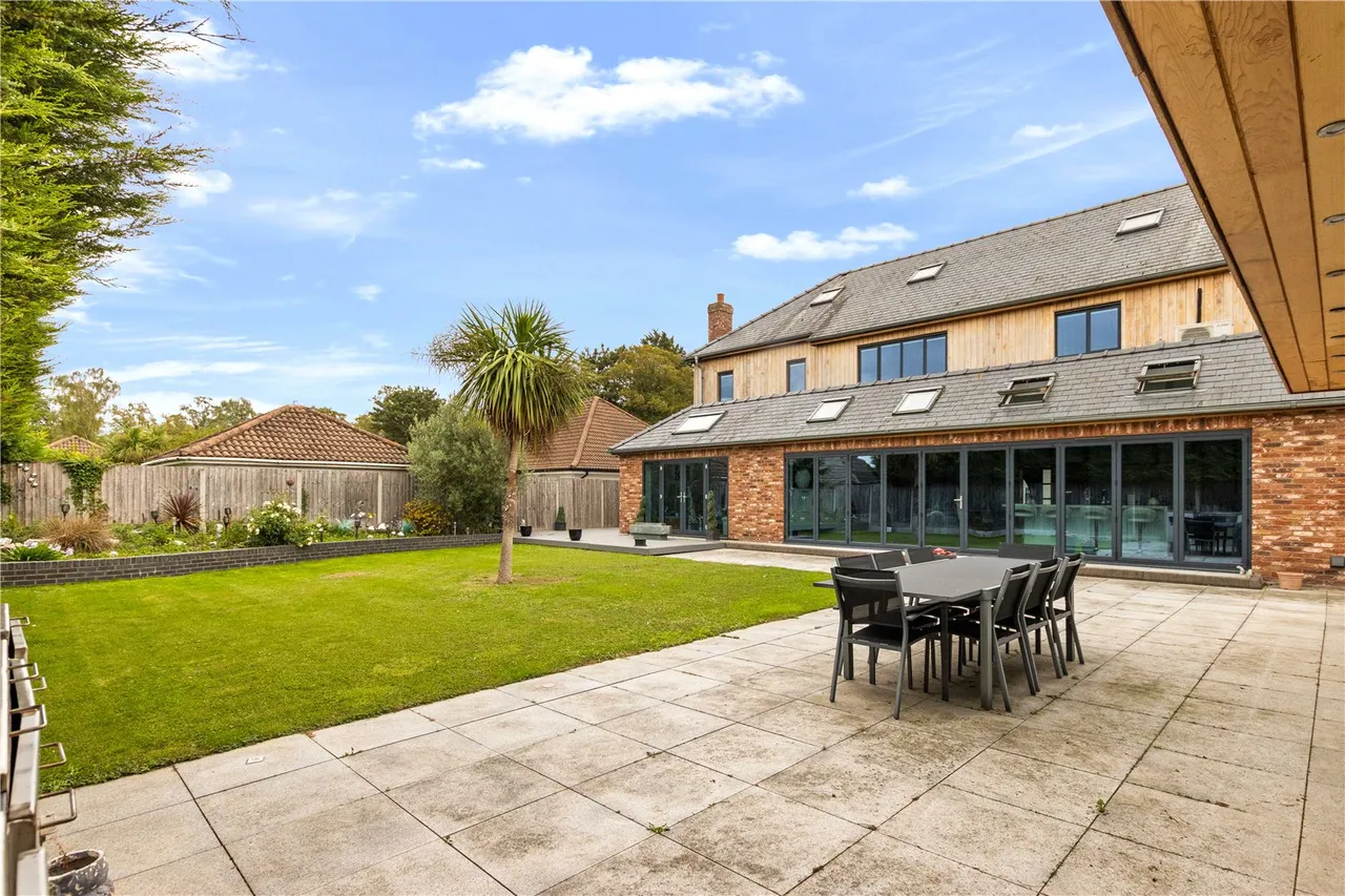 Humberston Avenue, Humberston, DN36, photo 30