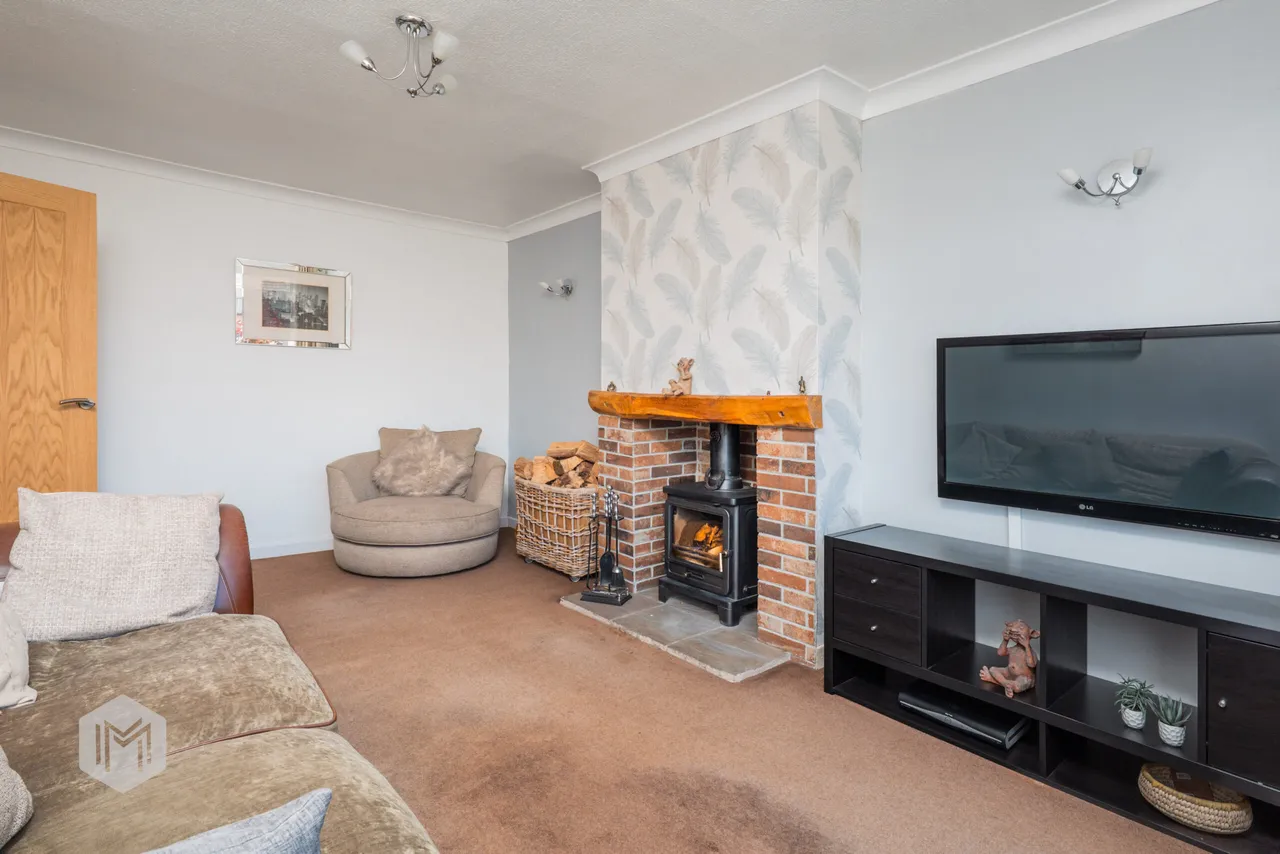First Avenue, Tottington, Bury, BL8 3JA, photo 4
