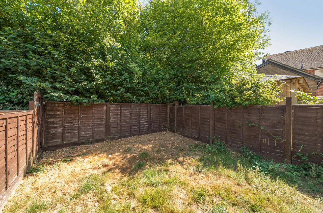 George Eliot Close, Witley, GU8, photo 16