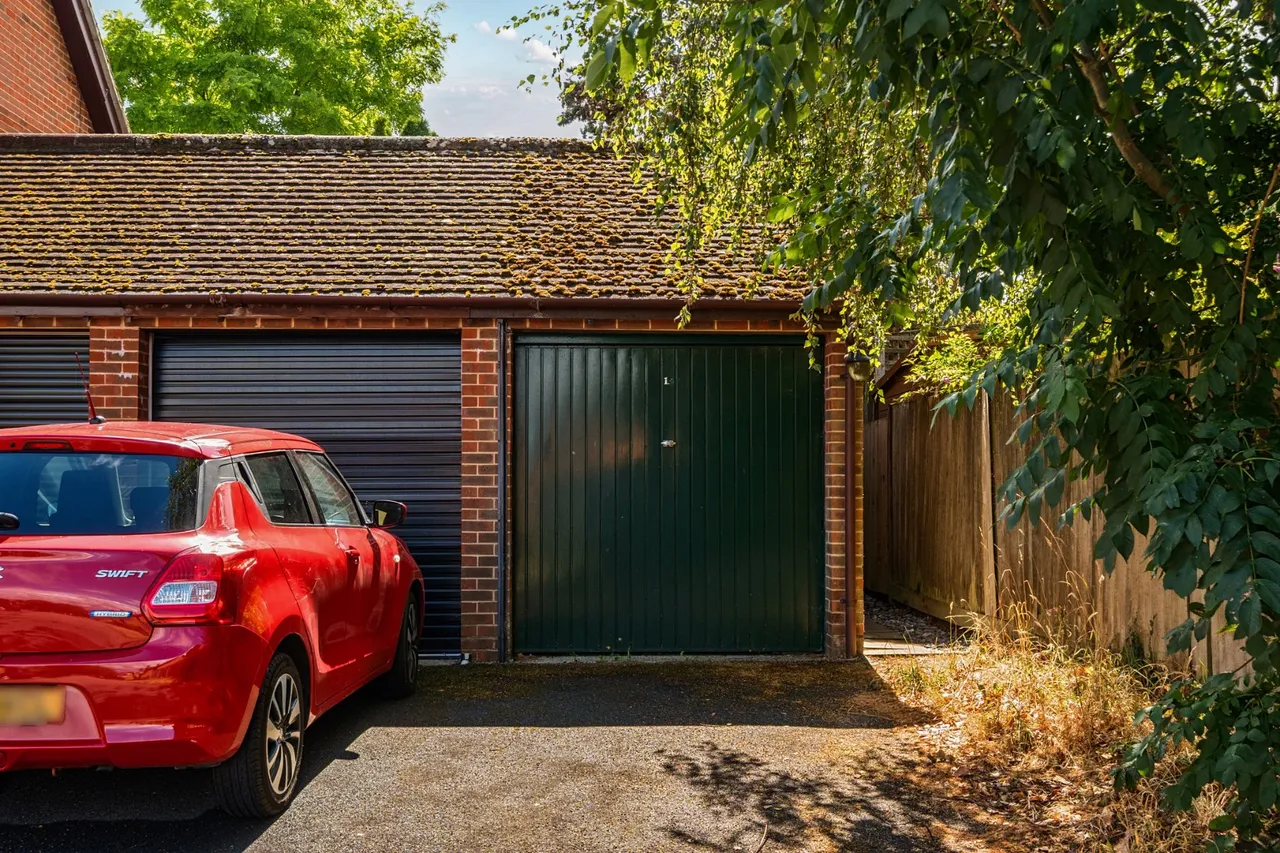 George Eliot Close, Witley, GU8, photo 19