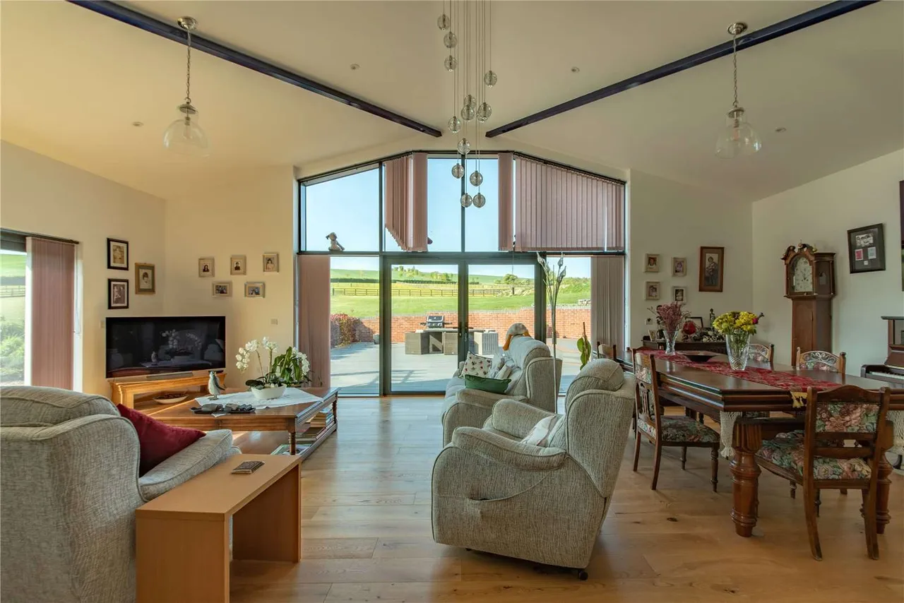 Greenways, Lambourn, Hungerford, Berkshire, RG17 7LG, photo 4