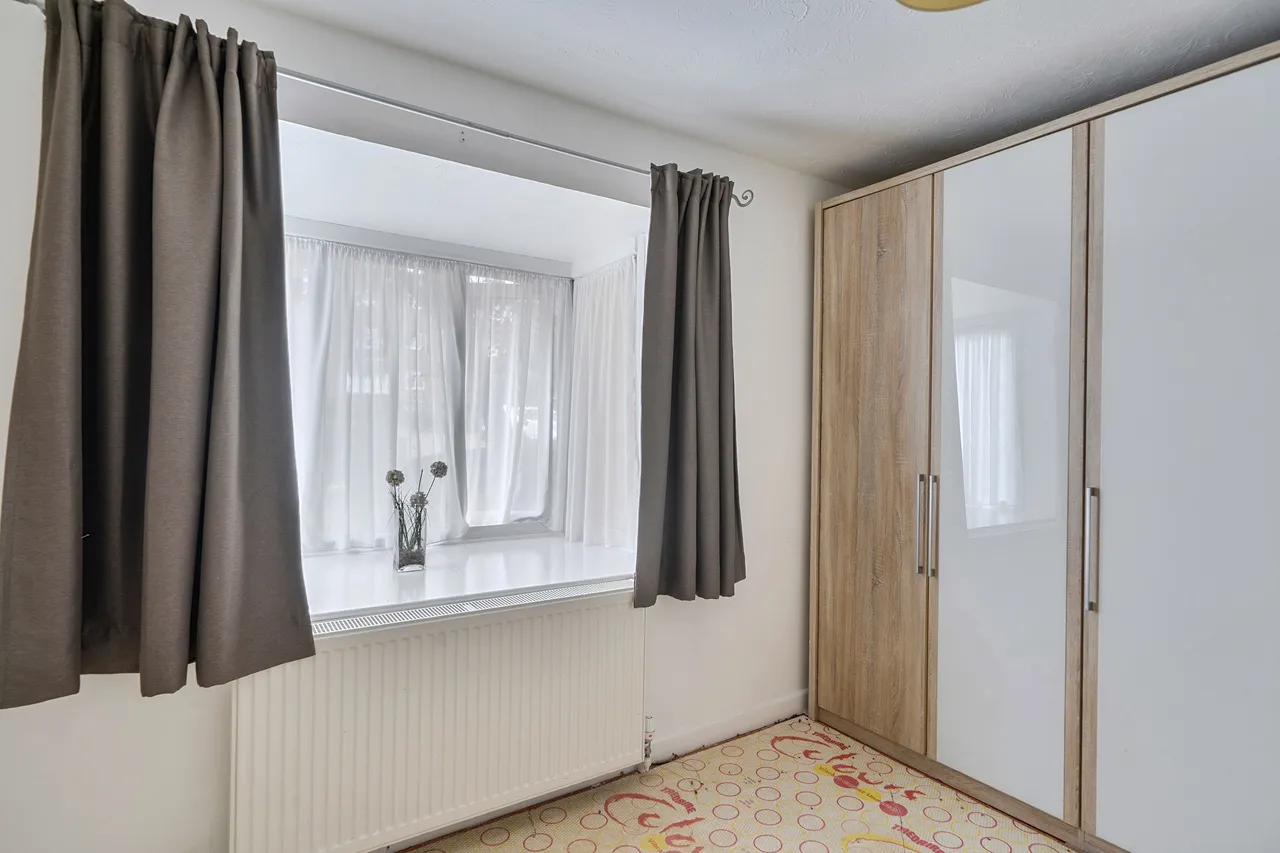 59 Greenway Close, London, photo 6