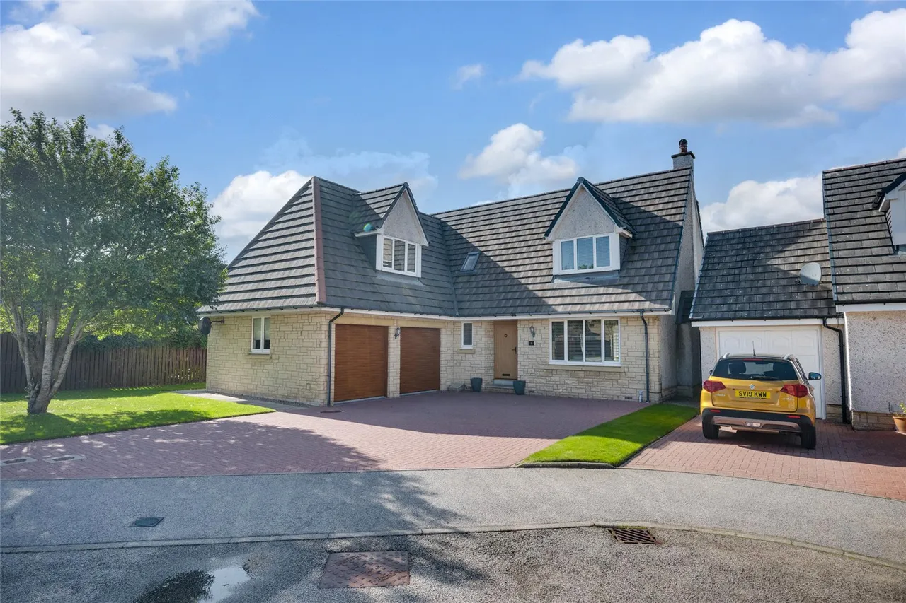 4 bed house for sale, Bramble Court, Portlethen, AB12