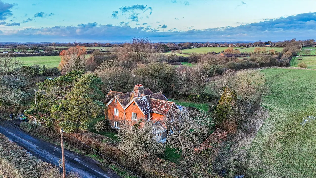 5 bed house for sale — Langtye Lane, Ripe, Lewes, BN8 6BA