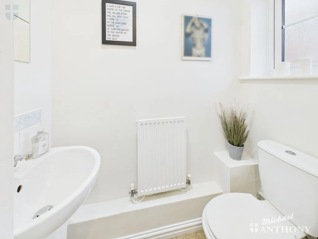 Redwood Drive, Aylesbury, HP21 7TN, photo 9