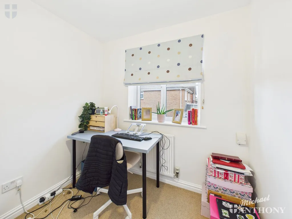Redwood Drive, Aylesbury, HP21 7TN, photo 12