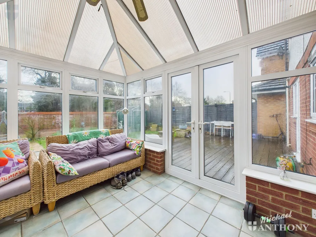 Redwood Drive, Aylesbury, HP21 7TN, photo 7