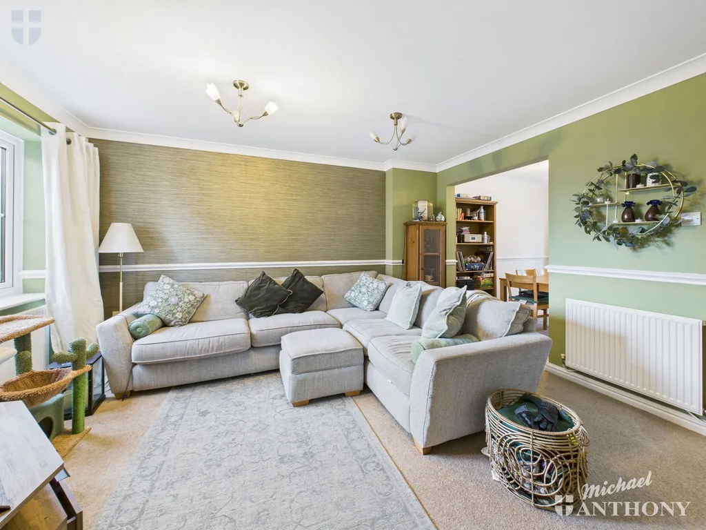 Redwood Drive, Aylesbury, HP21 7TN, photo 6