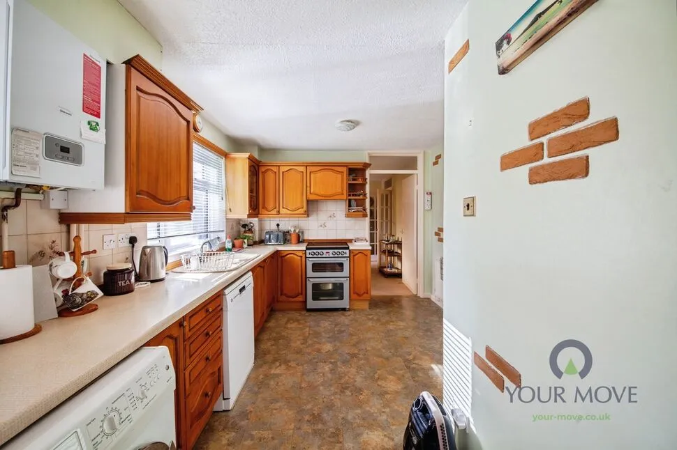 Knightsbridge Road, Glen Parva, LE2, photo 5