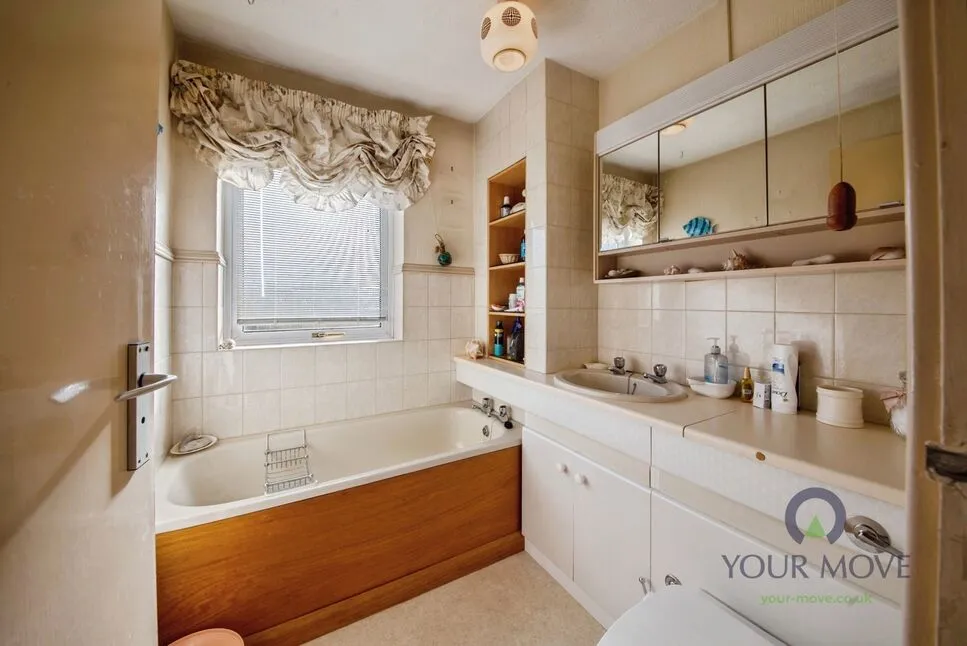 Knightsbridge Road, Glen Parva, LE2, photo 13