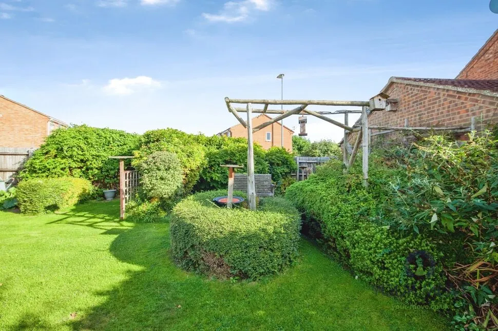 Knightsbridge Road, Glen Parva, LE2, photo 14