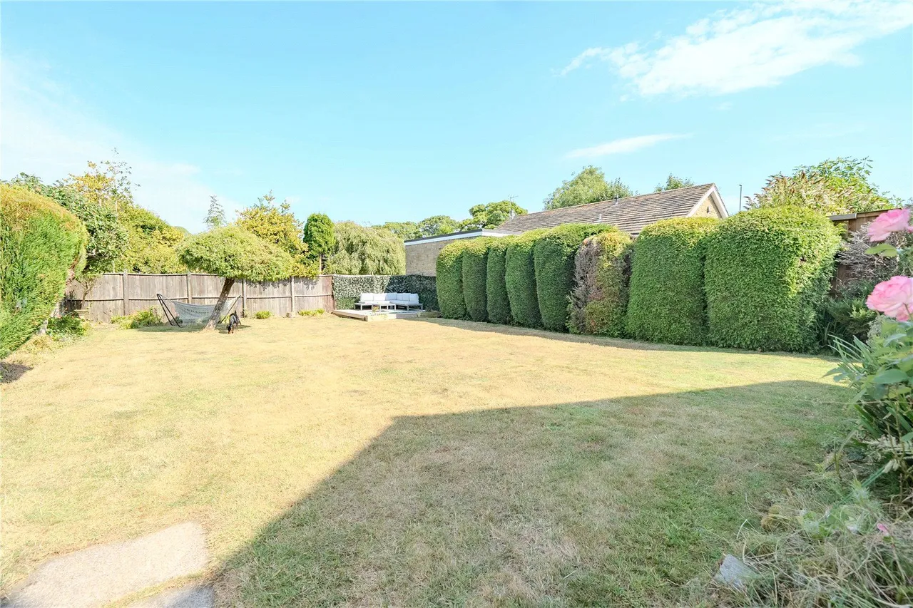 Kingsley Drive, Adel, LS16, photo 9