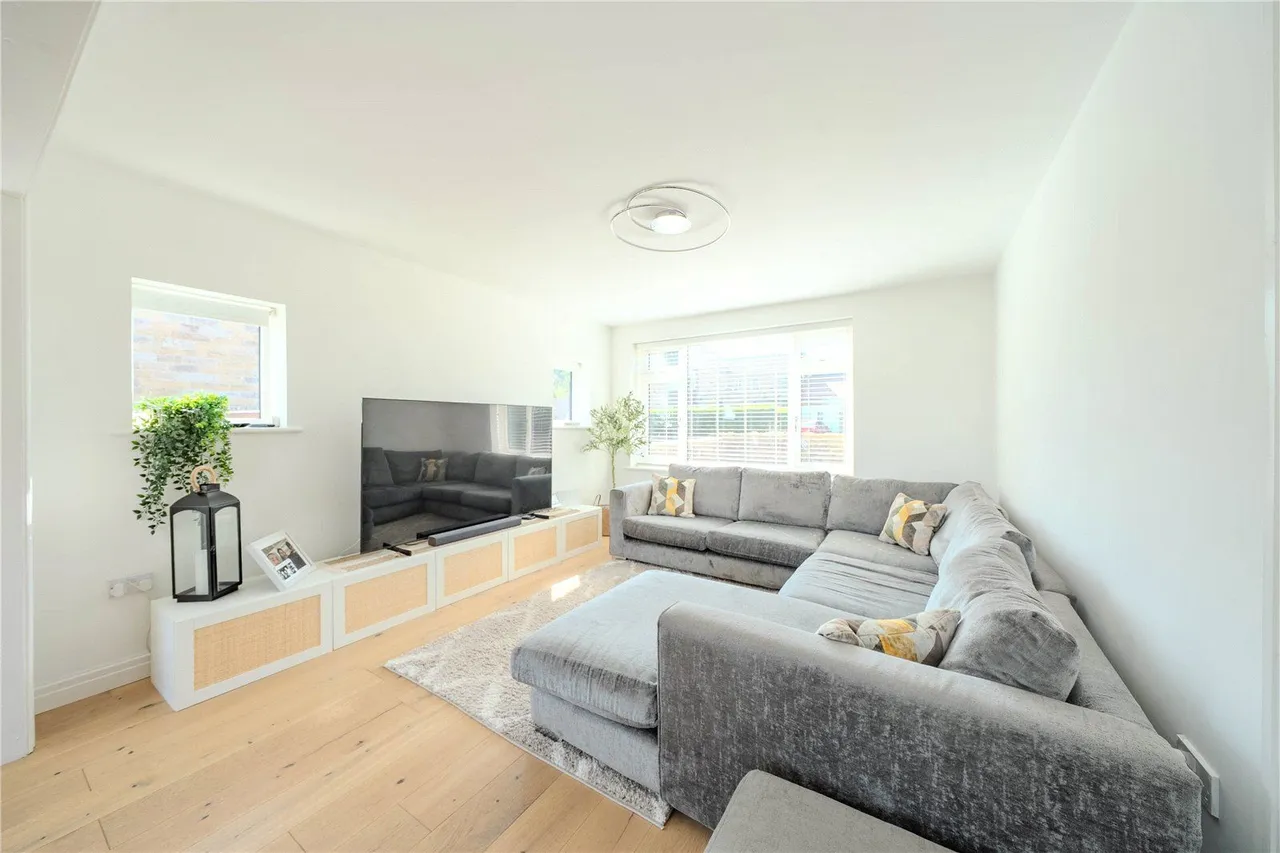 Kingsley Drive, Adel, LS16, photo 4