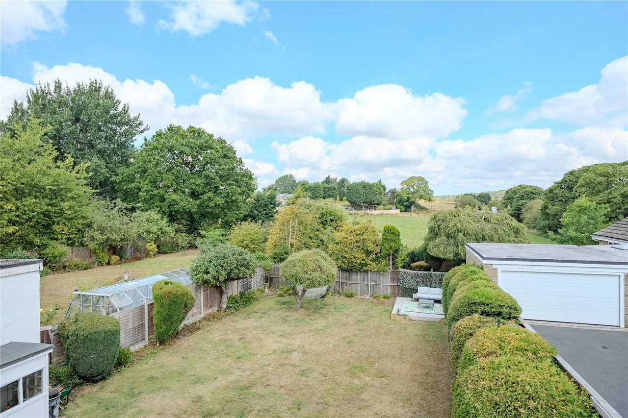Kingsley Drive, Adel, LS16, photo 16