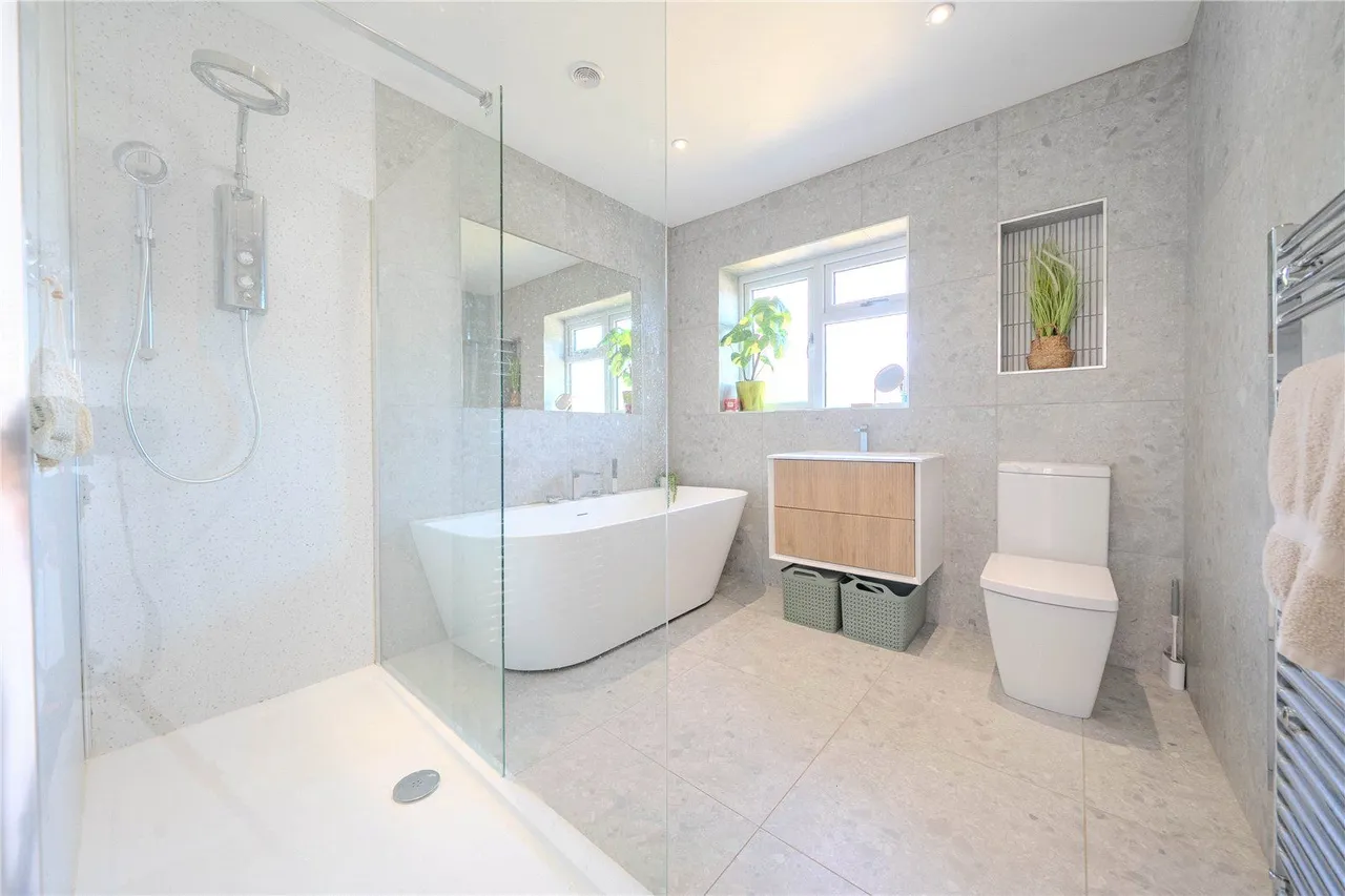 Kingsley Drive, Adel, LS16, photo 6