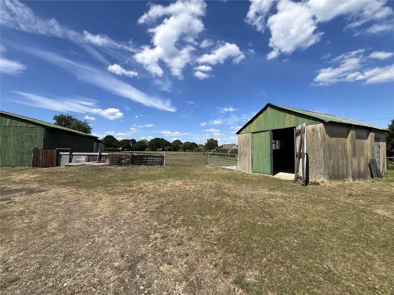 Bull Hill, Pilley, Lymington, Hampshire, SO41 5RA, photo 8