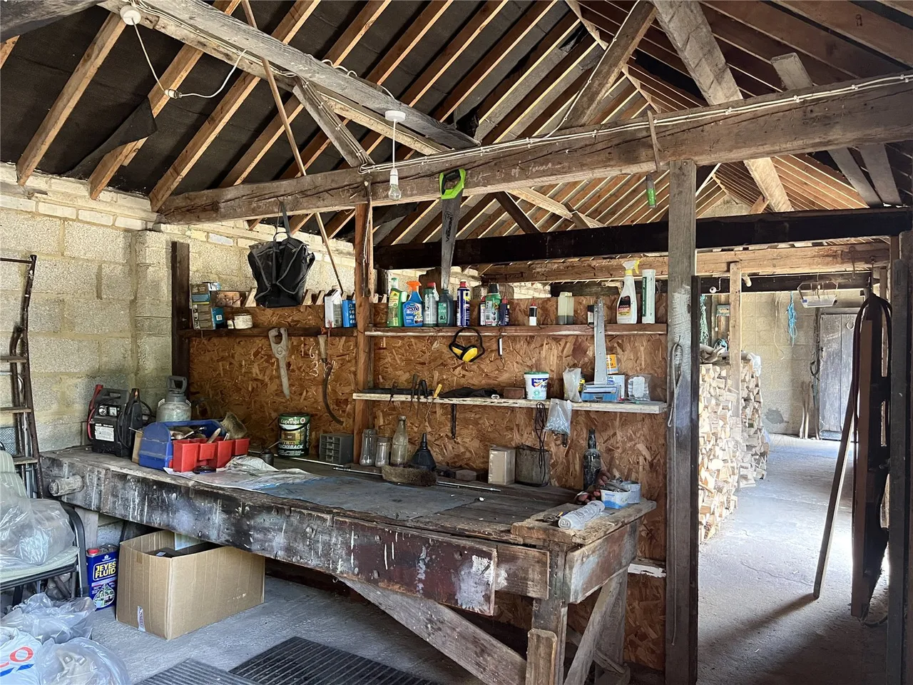 Bull Hill, Pilley, Lymington, Hampshire, SO41 5RA, photo 7