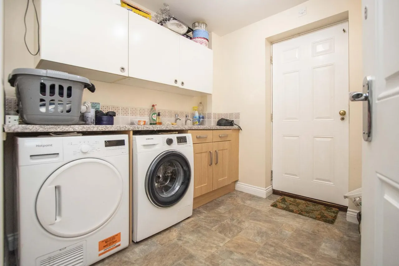 Dalton Crescent, Merryoaks, DH1, photo 10