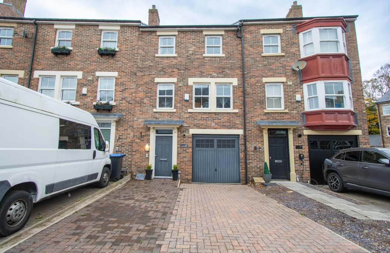 4 bed house for sale, Dalton Crescent, Merryoaks, DH1