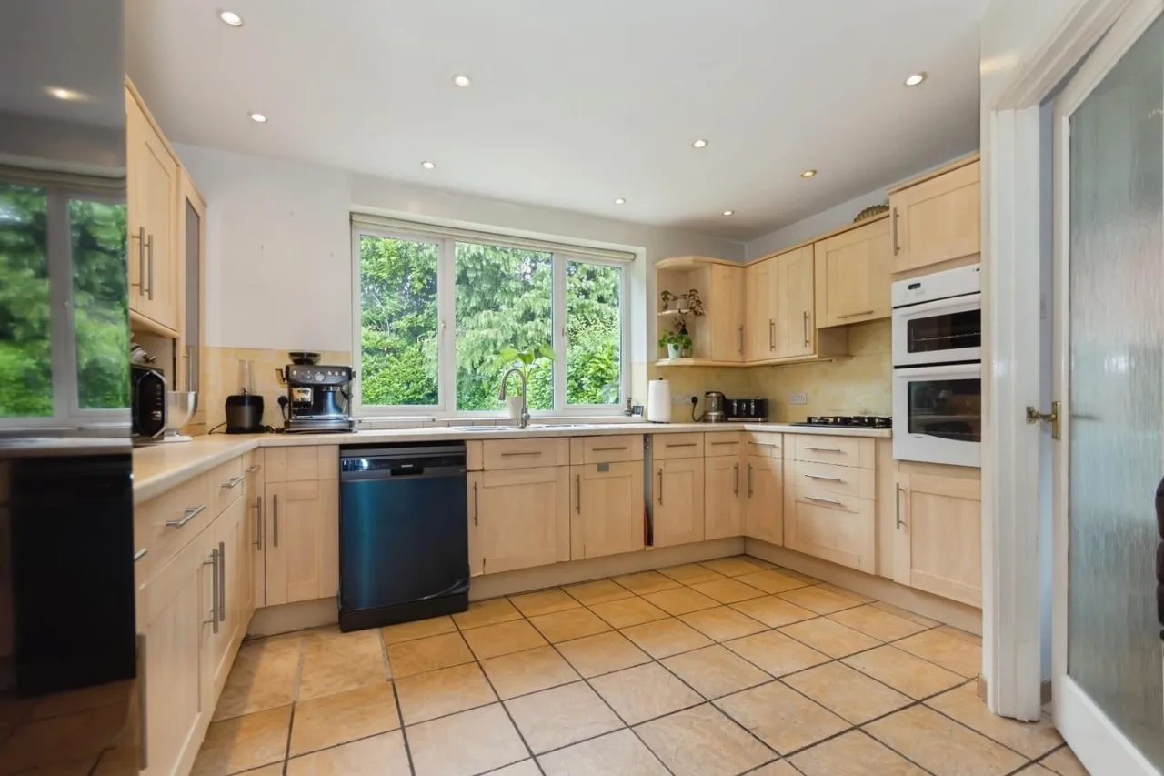 Dorchester Road, Solihull, photo 6