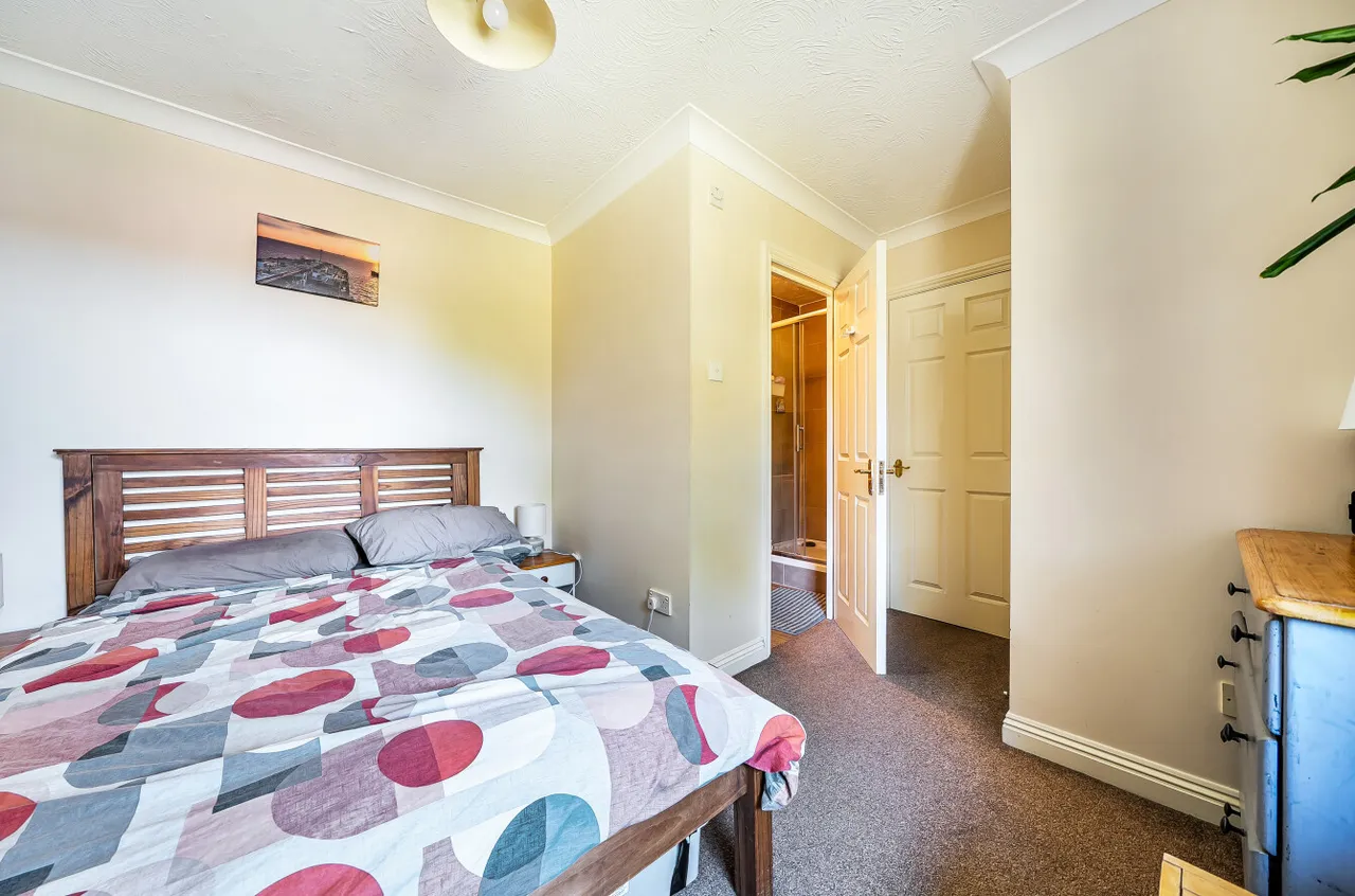Archers Road, Banister Park, SO15, photo 6