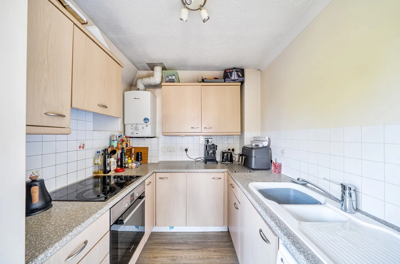 Archers Road, Banister Park, SO15, photo 5