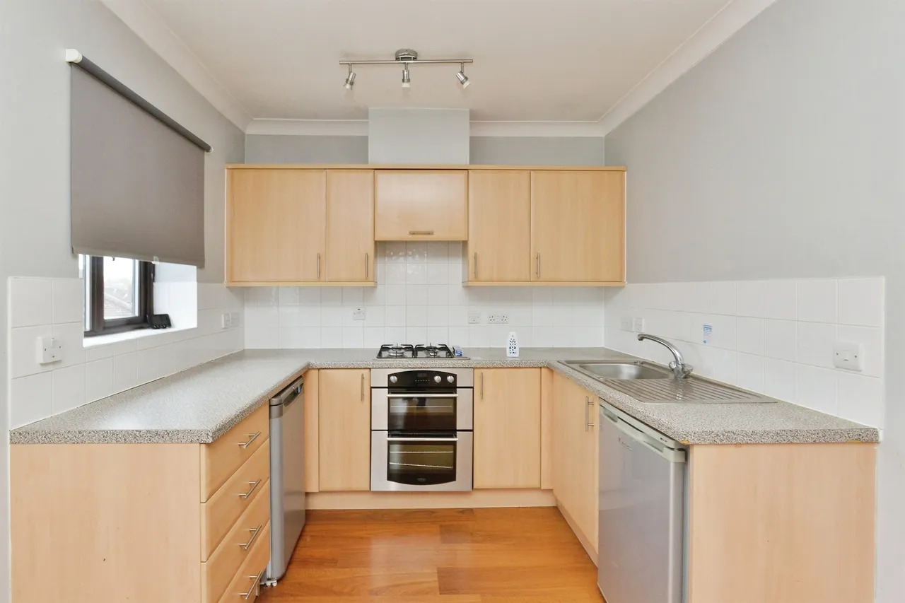 Stapeley Court, Westcroft, MK4, photo 2