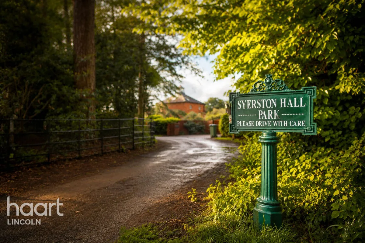Victorian Stables, Syerston Hall Park, NG23, photo 2