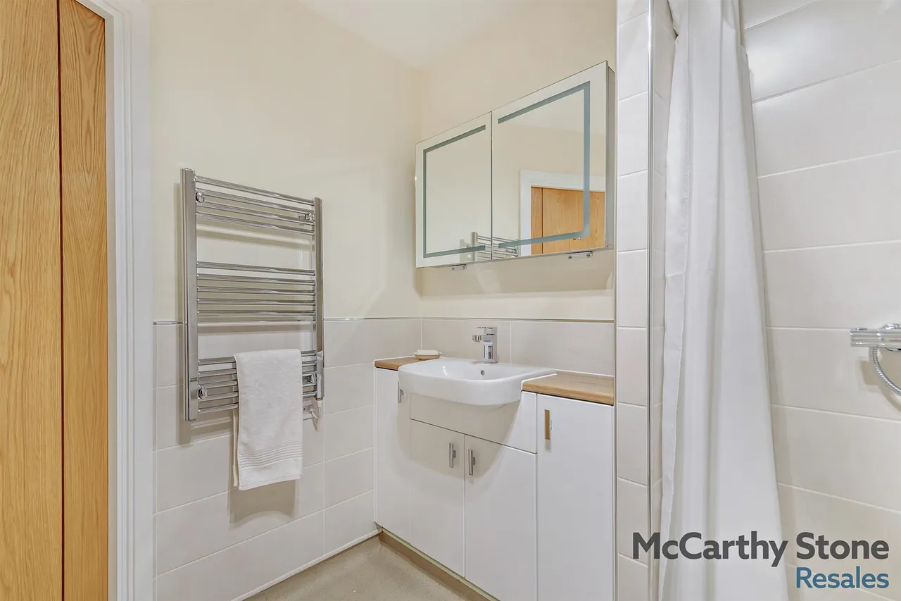 Railway Road, Ilkley, LS29, photo 7