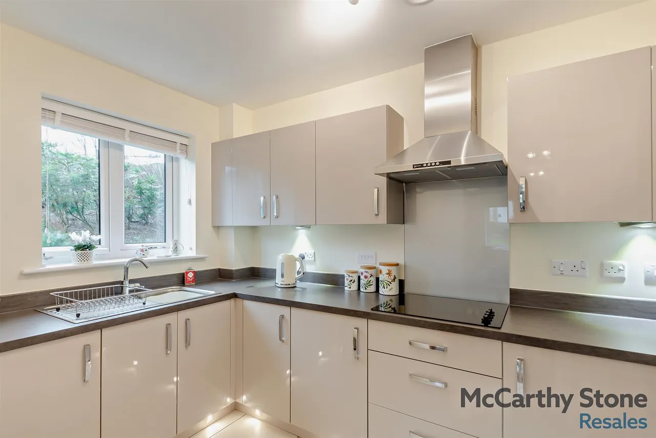 Railway Road, Ilkley, LS29, photo 6