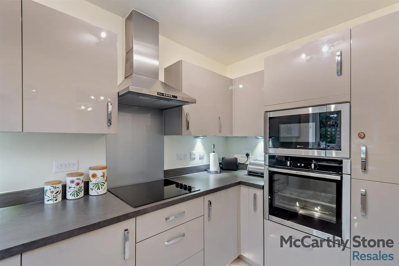 Railway Road, Ilkley, LS29, photo 15