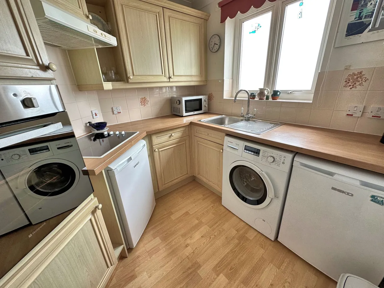 Emslie Road, Carnes Court, TR11, photo 5