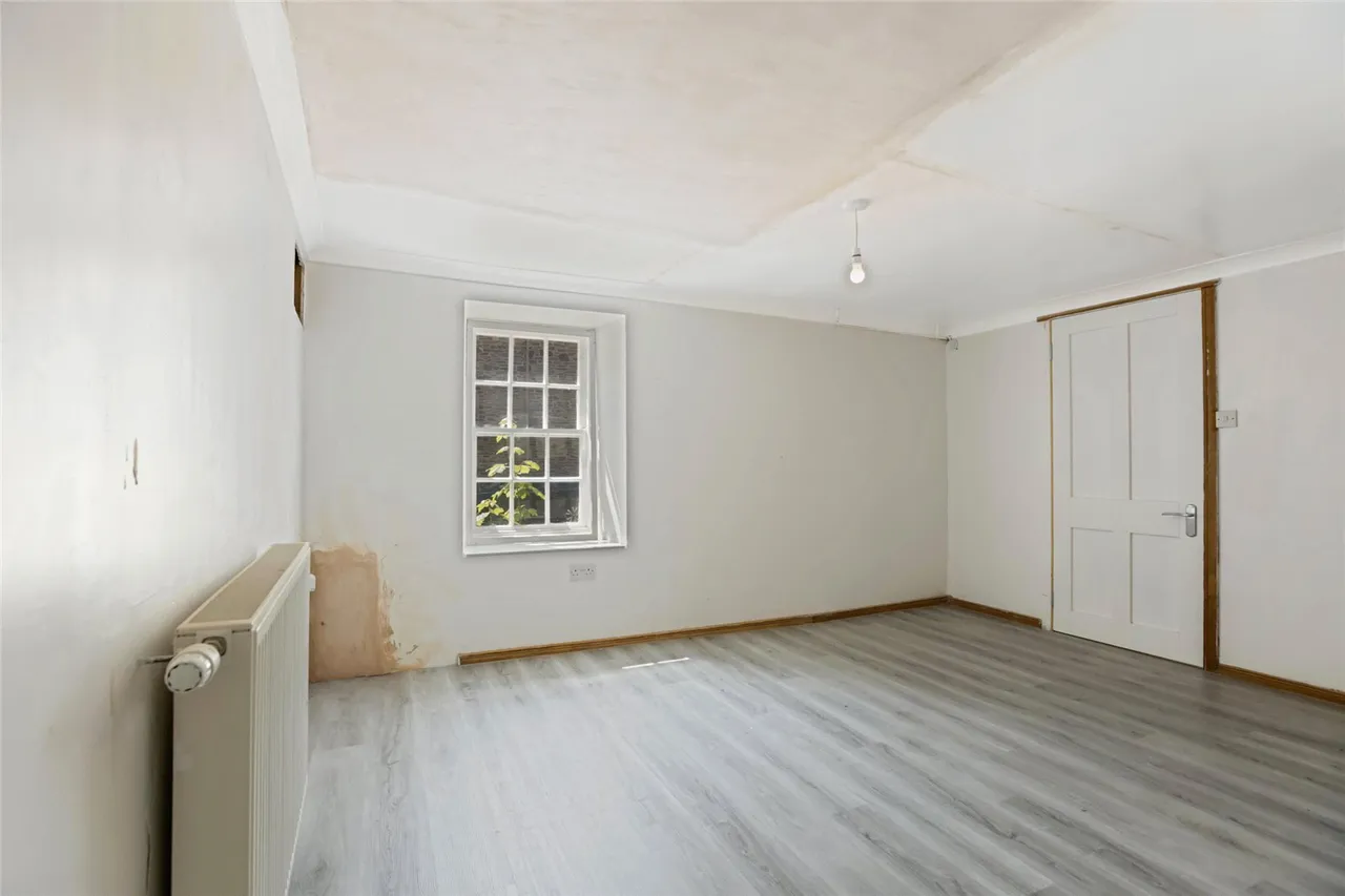 Long Row, Lanark, ML11, photo 10