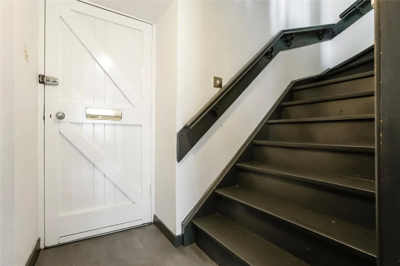 Long Row, Lanark, ML11, photo 9
