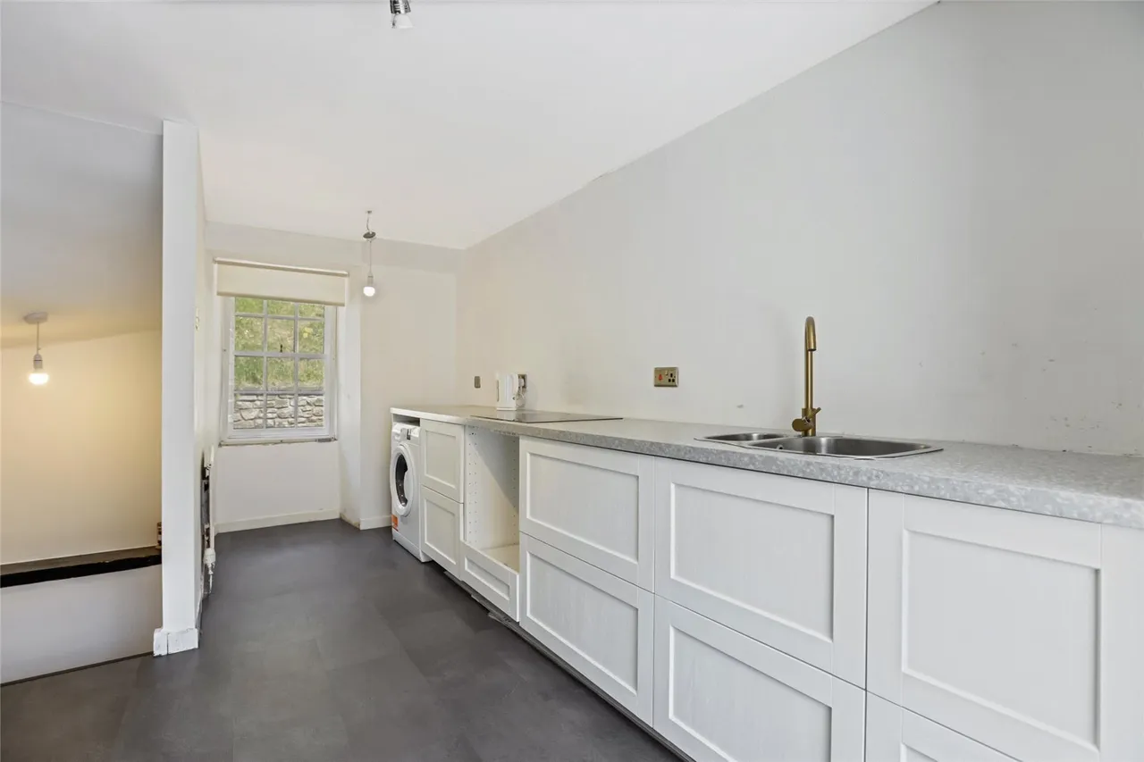 Long Row, Lanark, ML11, photo 6