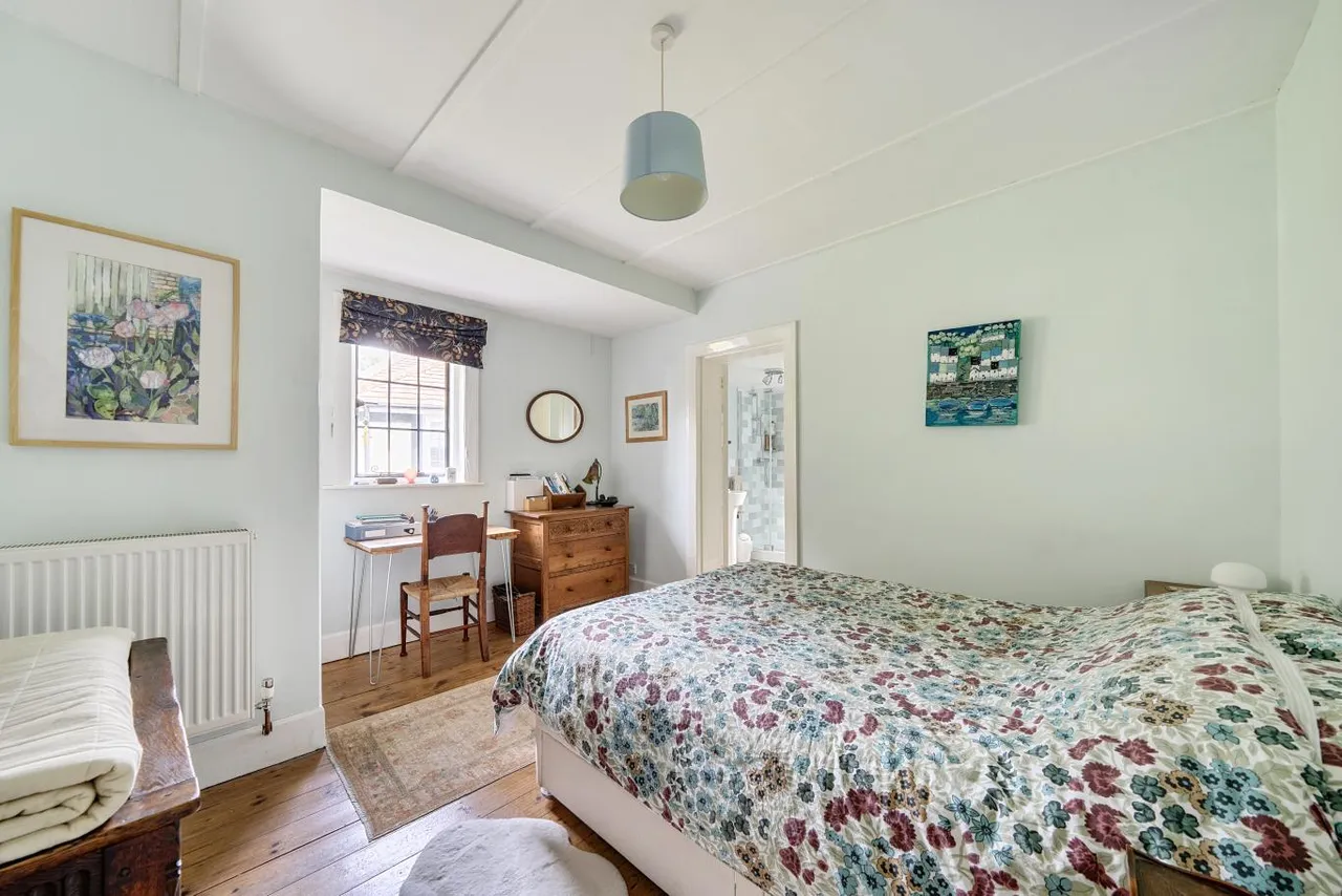 Howard Road, BH8, photo 11