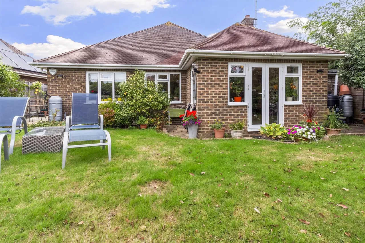 Cowdray Close, Goring-By-Sea, photo 22