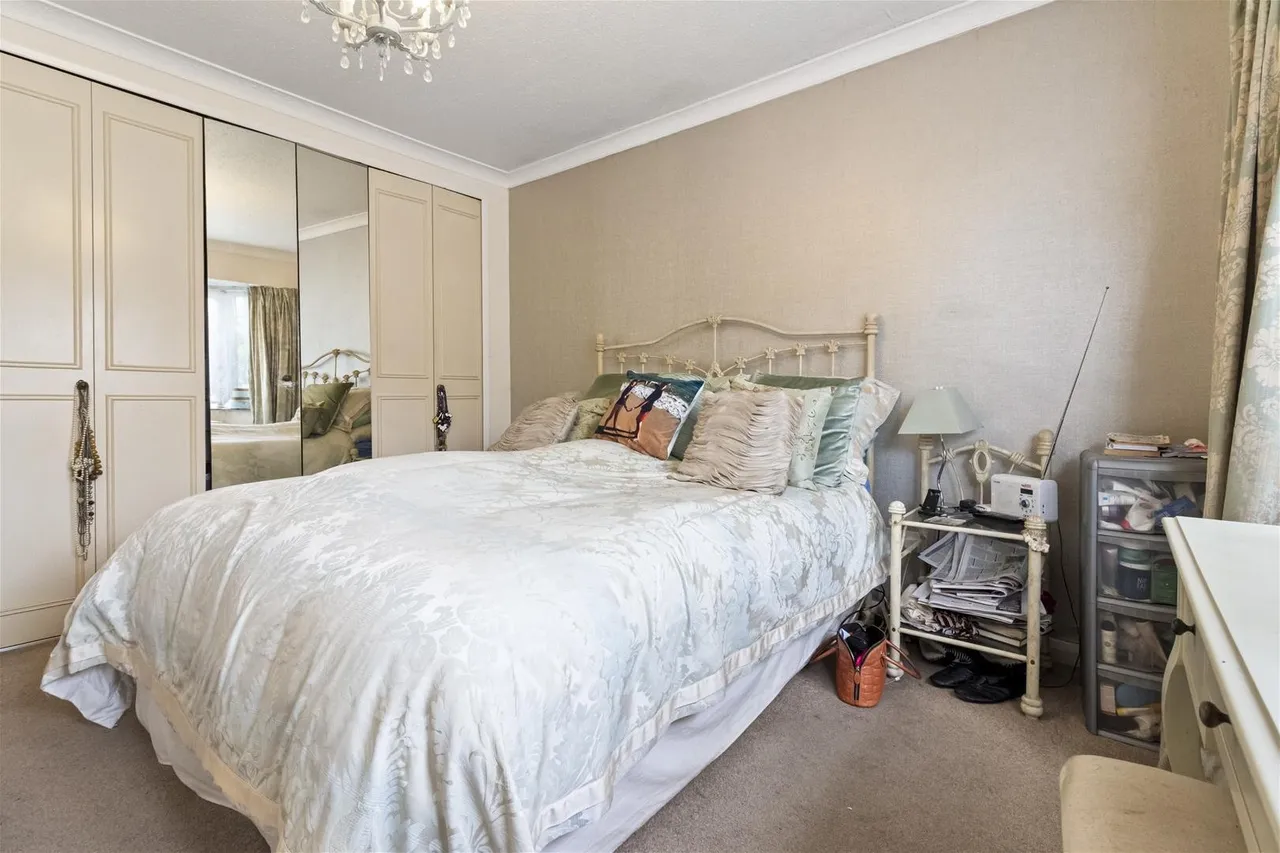 Cowdray Close, Goring-By-Sea, photo 13
