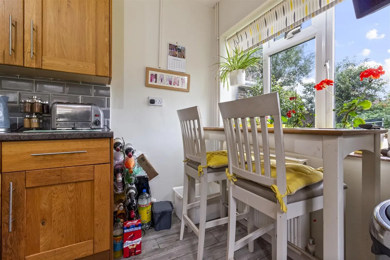 Cowdray Close, Goring-By-Sea, photo 10