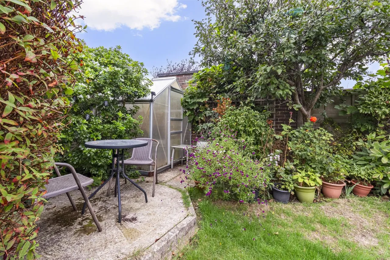 Cowdray Close, Goring-By-Sea, photo 20