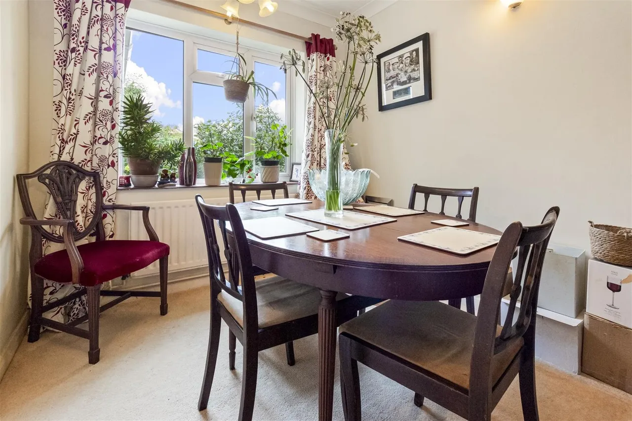 Cowdray Close, Goring-By-Sea, photo 6