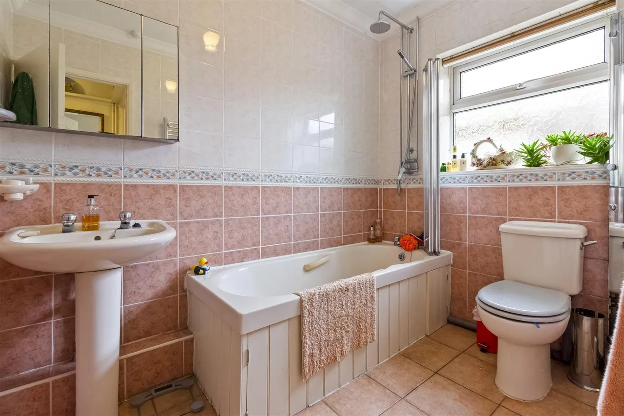 Cowdray Close, Goring-By-Sea, photo 7